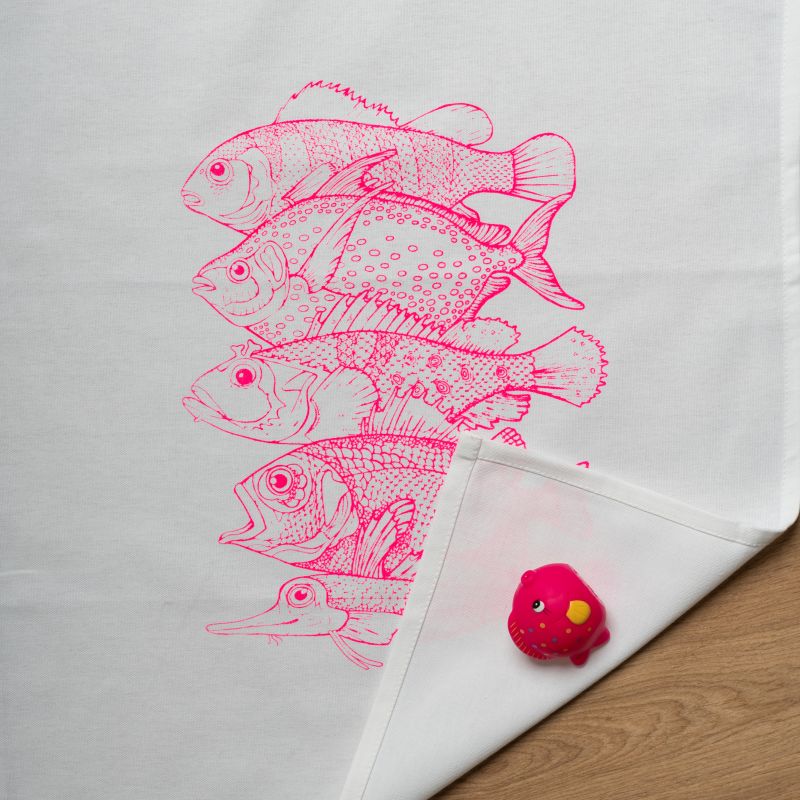 Geschirrtuch „5 Fische“ – maritime Grüße in Pink